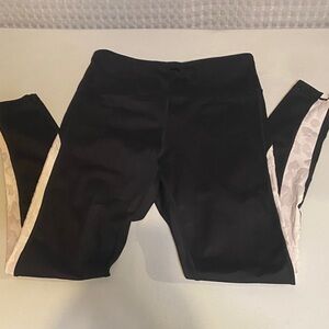 Zyia Black and Cream Leggings